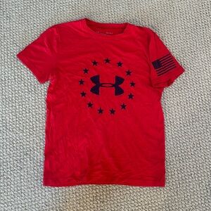Boys under Armour T-shirt